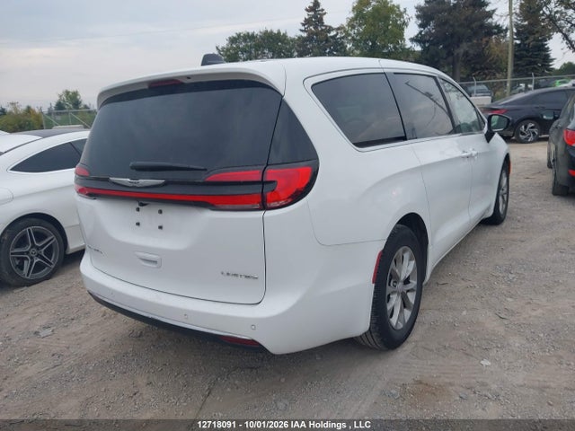Chrysler Pacifica Limited 2026 2C4RC1GG3TR206205 Image 4