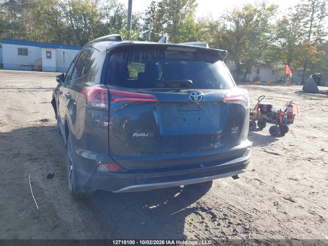 2018 Toyota Rav4 Adventure/xle მანქანა იყიდება აუქციონზე, vin: 2T3RFREV2JW815456, აუქციონის ნომერი: 12718100