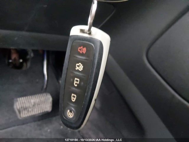2013 Ford Escape მანქანა იყიდება აუქციონზე, vin: 1FMCU9J98DUA15228, აუქციონის ნომერი: 12718154
