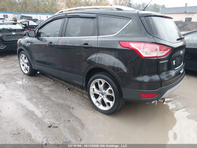 2013 Ford Escape მანქანა იყიდება აუქციონზე, vin: 1FMCU9J98DUA15228, აუქციონის ნომერი: 12718154