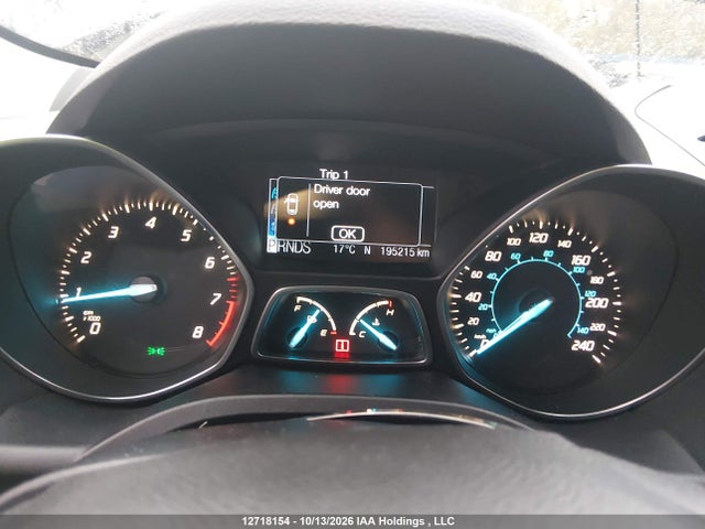 2013 Ford Escape მანქანა იყიდება აუქციონზე, vin: 1FMCU9J98DUA15228, აუქციონის ნომერი: 12718154