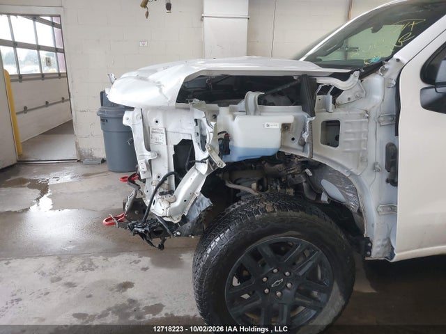 3GCUDCED7RG307063 Chevrolet Silverado K1500 Trail Boss Custom