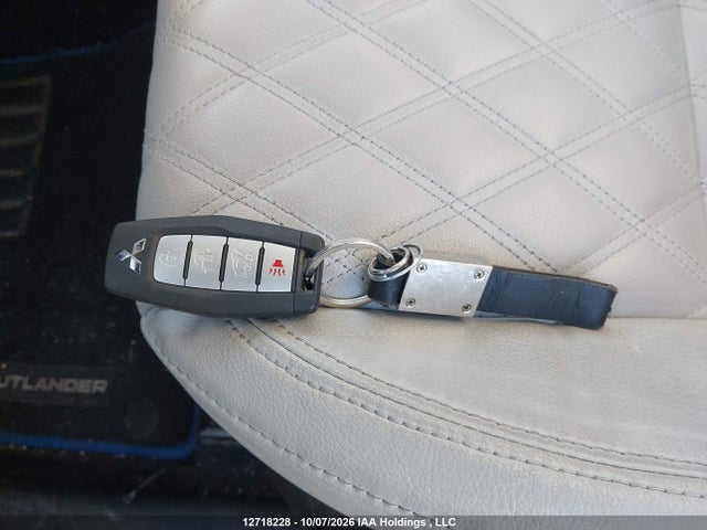 JA4T5VA9XRZ623895 Mitsubishi Outlander Phev Le/sel