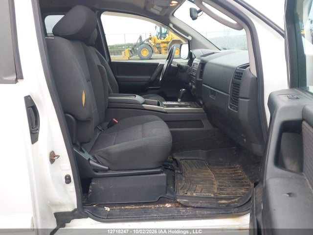 12718247 :رقم المزاد ، 1N6AA0CC6AN319900 vin ، 2010 Nissan Titan Xe/se/le/pro-4x مزاد بيع