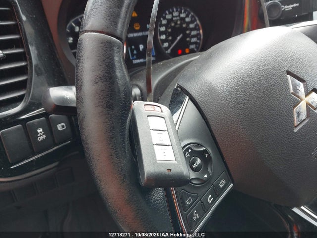 Mitsubishi Outlander Es 2018 JA4AZ2A31JZ604064 Image 10