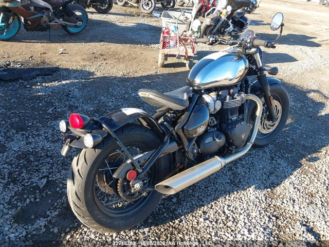 Triumph Motorcycle Bonneville Bobber 2023 SMTD53HL5PTBH4173 Image 4