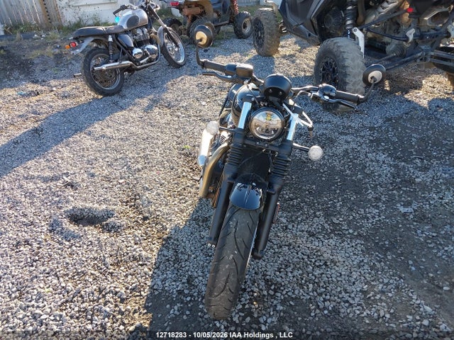 Triumph Motorcycle Bonneville Bobber 2023 SMTD53HL5PTBH4173 Image 5