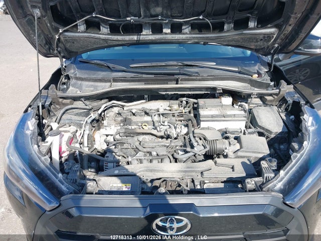 2026 Toyota Corolla Cross Le მანქანა იყიდება აუქციონზე, vin: 7MUCAABGXTV151008, აუქციონის ნომერი: 12718313