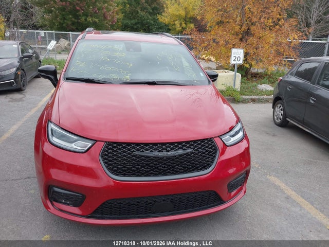 Chrysler Pacifica Limited 2025 2C4RC1GG8SR602063 Image 12