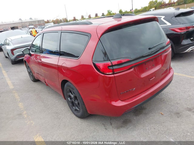Chrysler Pacifica Limited 2025 2C4RC1GG8SR602063 Image 3
