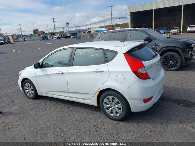 12715705 :رقم المزاد ، KMHCT5AE3HU333689 vin ، 2017 Hyundai Accent Gl مزاد بيع