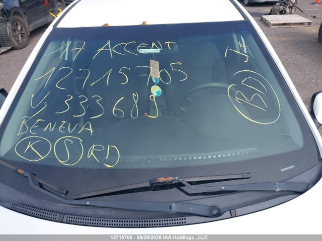 12715705 :رقم المزاد ، KMHCT5AE3HU333689 vin ، 2017 Hyundai Accent Gl مزاد بيع
