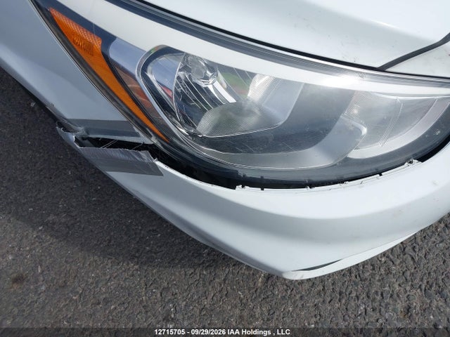12715705 :رقم المزاد ، KMHCT5AE3HU333689 vin ، 2017 Hyundai Accent Gl مزاد بيع