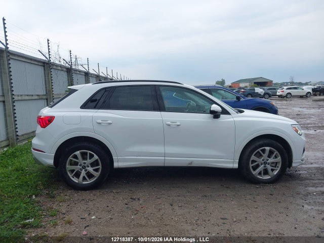 WA1AUCF32S1073633 Audi Q3 Premium 40