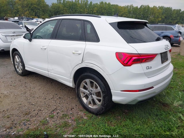 WA1AUCF32S1073633 Audi Q3 Premium 40
