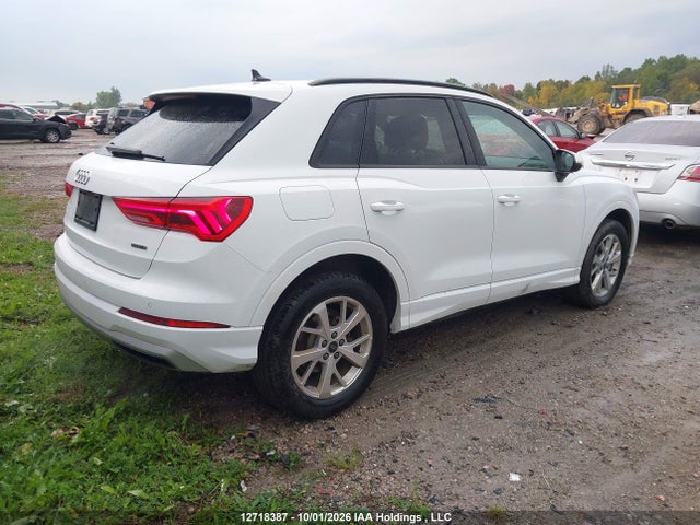 WA1AUCF32S1073633 Audi Q3 Premium 40