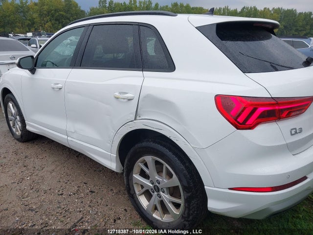 WA1AUCF32S1073633 Audi Q3 Premium 40