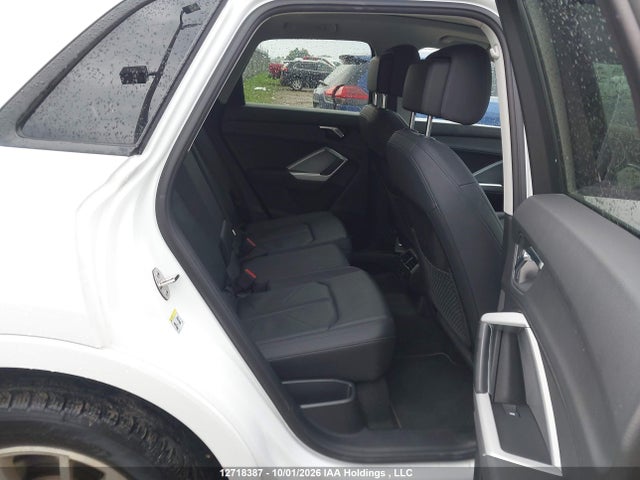 WA1AUCF32S1073633 Audi Q3 Premium 40
