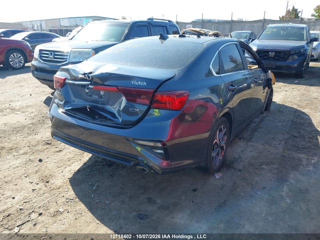 2021 Kia Forte Ex მანქანა იყიდება აუქციონზე, vin: 3KPF54AD6ME391270, აუქციონის ნომერი: 12718402