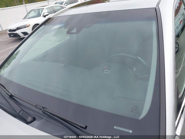 4T1B11HK1JU116332 Toyota CAMRY SE
