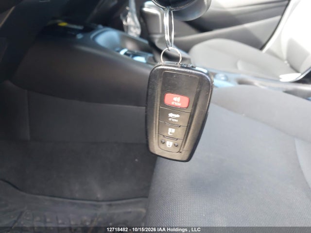 5YFBPMBE8NP351899 Toyota Corolla Le/xle