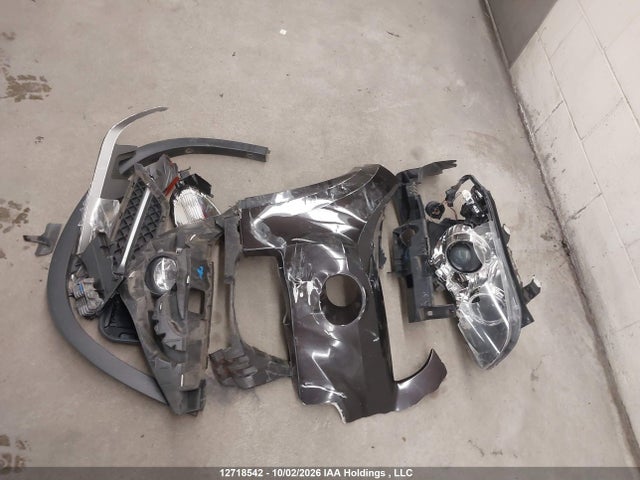 12718542 :رقم المزاد ، WBAVL1C53FVY28238 vin ، 2015 Bmw X1 Xdrive28i مزاد بيع
