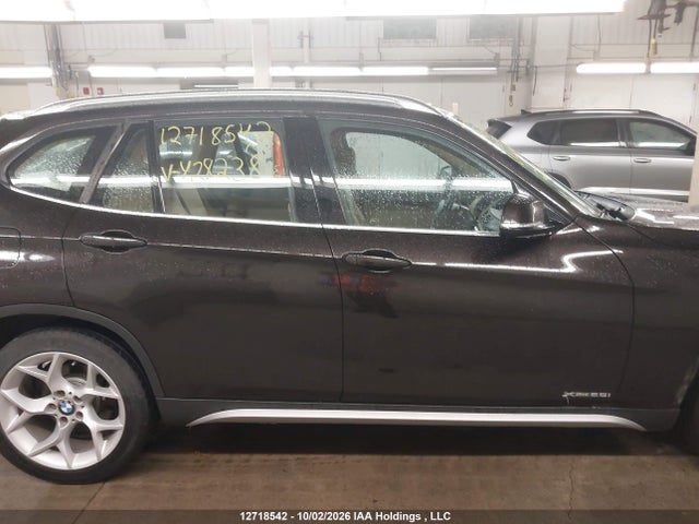 12718542 :رقم المزاد ، WBAVL1C53FVY28238 vin ، 2015 Bmw X1 Xdrive28i مزاد بيع