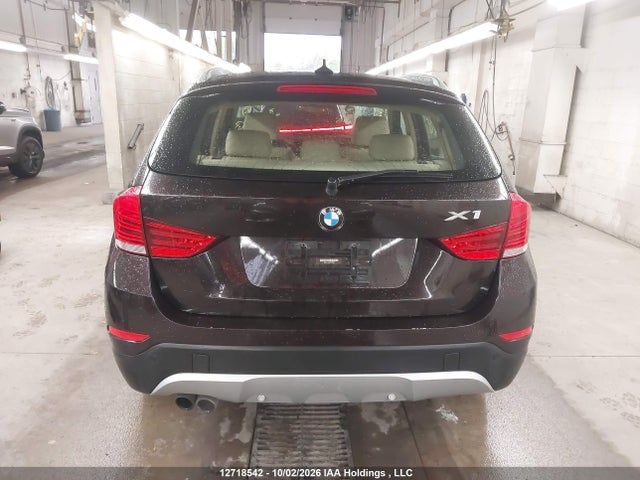 12718542 :رقم المزاد ، WBAVL1C53FVY28238 vin ، 2015 Bmw X1 Xdrive28i مزاد بيع