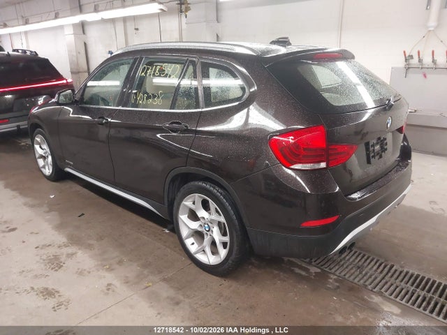12718542 :رقم المزاد ، WBAVL1C53FVY28238 vin ، 2015 Bmw X1 Xdrive28i مزاد بيع