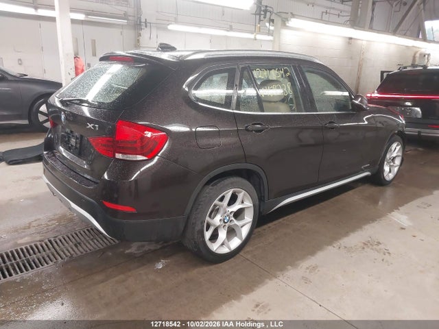 12718542 :رقم المزاد ، WBAVL1C53FVY28238 vin ، 2015 Bmw X1 Xdrive28i مزاد بيع