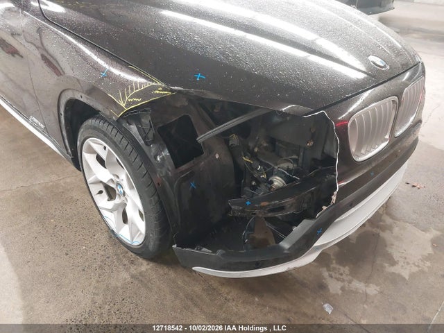 12718542 :رقم المزاد ، WBAVL1C53FVY28238 vin ، 2015 Bmw X1 Xdrive28i مزاد بيع