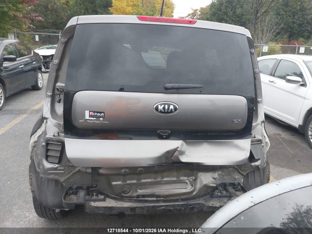 KIA SOUL + 2018 KNDJP3A54J7517158 Image 17
