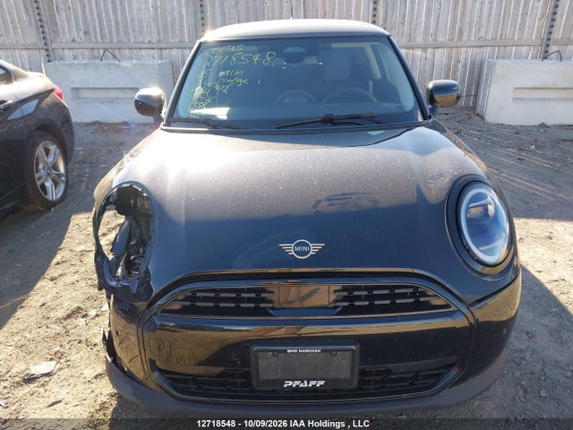 Mini Cooper 2025 WMW13GD06S2W67612 Image 13
