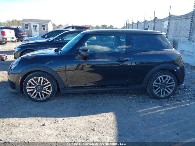 Mini Cooper 2025 WMW13GD06S2W67612 Image 15
