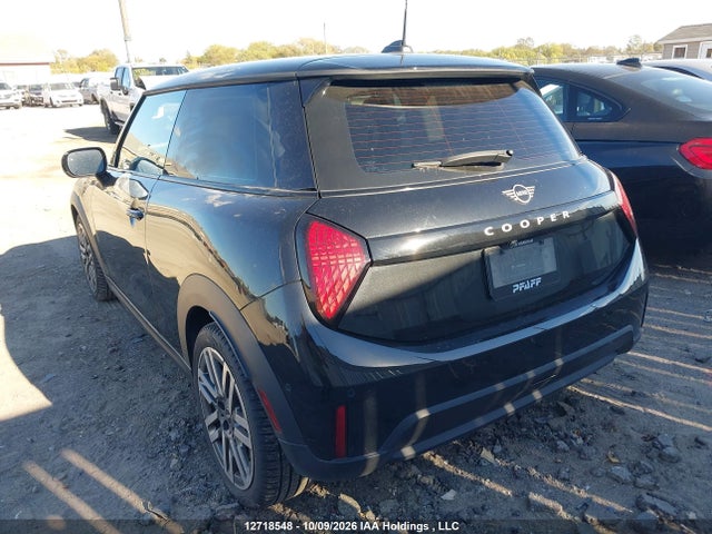Mini Cooper 2025 WMW13GD06S2W67612 Image 3