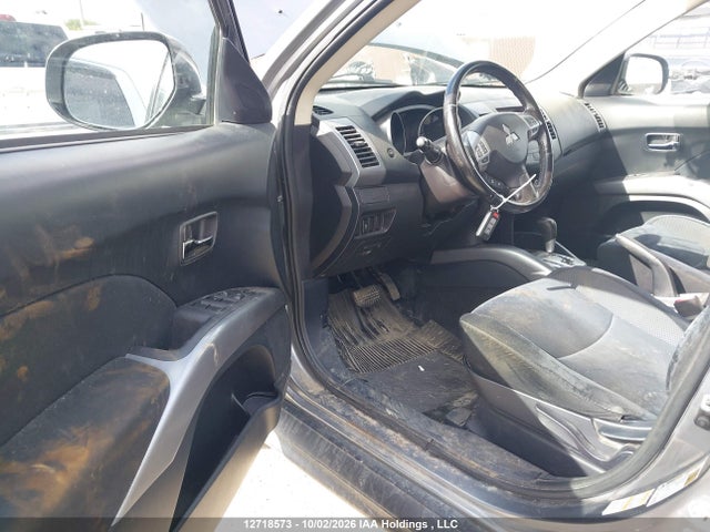 12718573 :رقم المزاد ، JA4JT3AX1DU605338 vin ، 2013 Mitsubishi Outlander Se مزاد بيع
