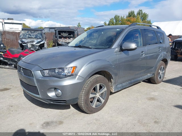 12718573 :رقم المزاد ، JA4JT3AX1DU605338 vin ، 2013 Mitsubishi Outlander Se مزاد بيع
