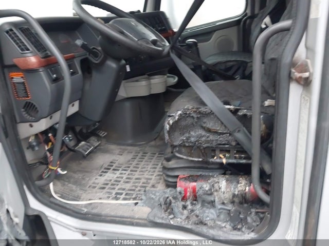 Aukcja sprzedaży 2011 Volvo Vn L, vin: 4V4NC9EH9BN293312, numer aukcji: 12718582