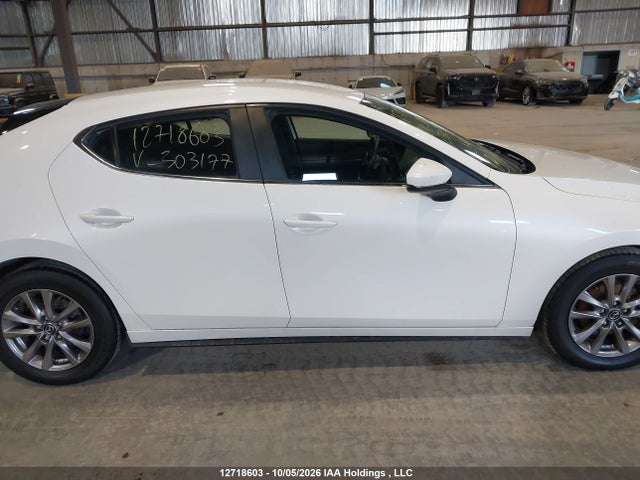 12718603 :رقم المزاد ، JM1BPALL7M1303177 vin ، 2021 Mazda 3 Preferred مزاد بيع