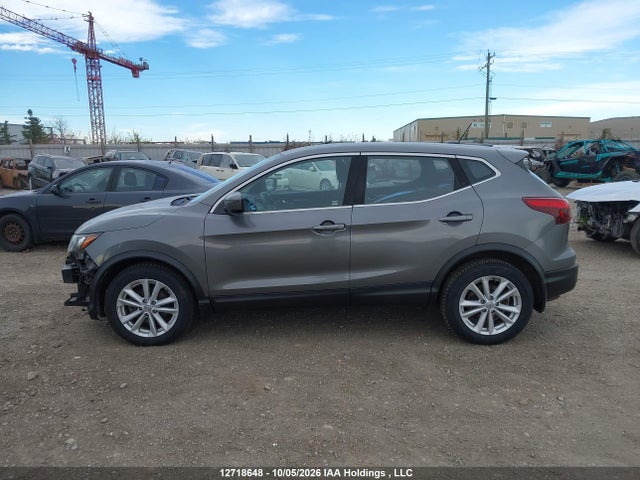 Продаж на аукціоні авто 2017 Nissan Qashqai S/sl/sv, vin: JN1BJ1CR7HW133582, номер лоту: 12718648