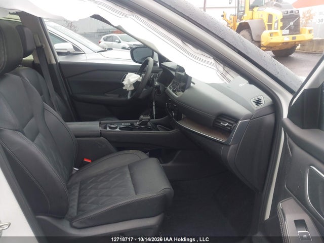 JN8BT3DD5SW471306 Nissan Rogue Platinum