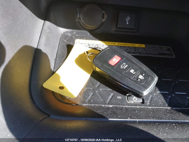 2T3RWRFVXLW098483 Toyota Rav4 Hybrid Xle