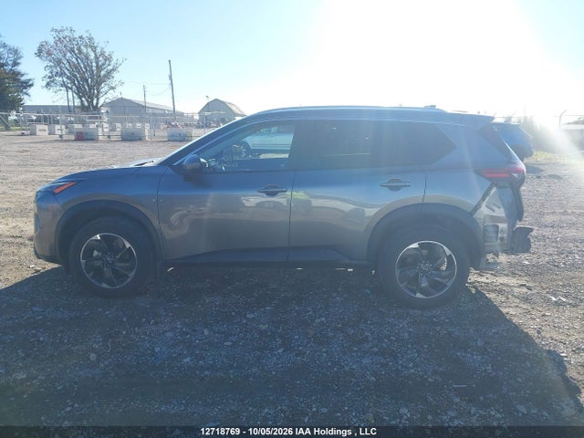 JN8BT3BB7TW092665 Nissan ROGUE SV