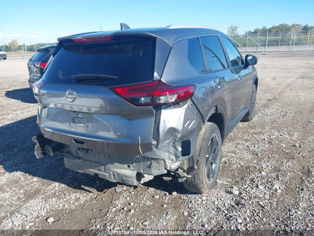 JN8BT3BB7TW092665 Nissan ROGUE SV