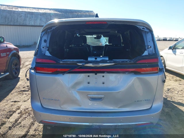 Chrysler Pacifica Limited 2026 2C4RC1GG4TR264047 Image 6