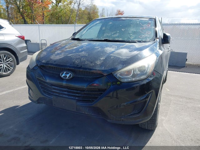 Hyundai Tucson Gl 2015 KM8JTCAF1FU107474 Image 2