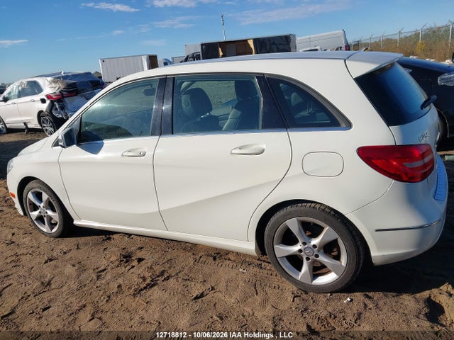 2013 Mercedes-benz B250 მანქანა იყიდება აუქციონზე, vin: WDDMH4EB0DJ152345, აუქციონის ნომერი: 12718812