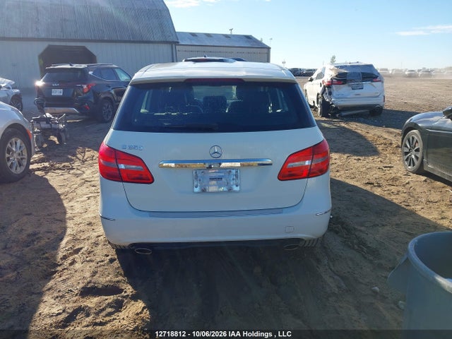 2013 Mercedes-benz B250 მანქანა იყიდება აუქციონზე, vin: WDDMH4EB0DJ152345, აუქციონის ნომერი: 12718812