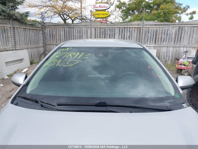 5YFBPMBE6MP239357 Toyota COROLLA LE