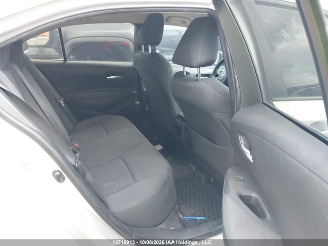 5YFBPMBE6MP239357 Toyota COROLLA LE